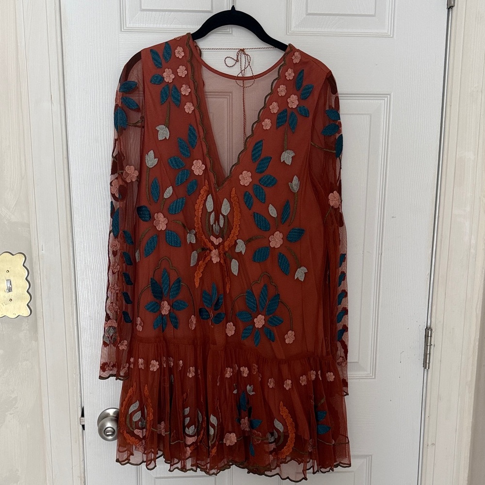 Free People Hearts Are Wild Embroidered Tulle Dress size SMALL